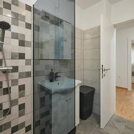 Trau Apartment *